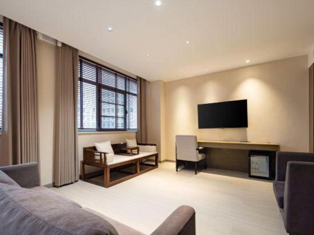 Ibis Styles Wuhan Optics Valley Square Hotel Exterior foto
