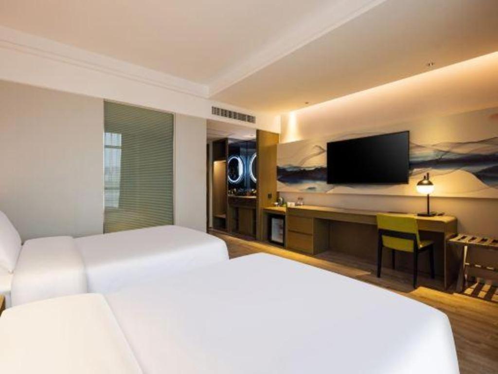Ibis Styles Wuhan Optics Valley Square Hotel Exterior foto
