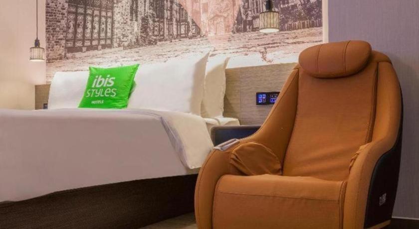Ibis Styles Wuhan Optics Valley Square Hotel Exterior foto