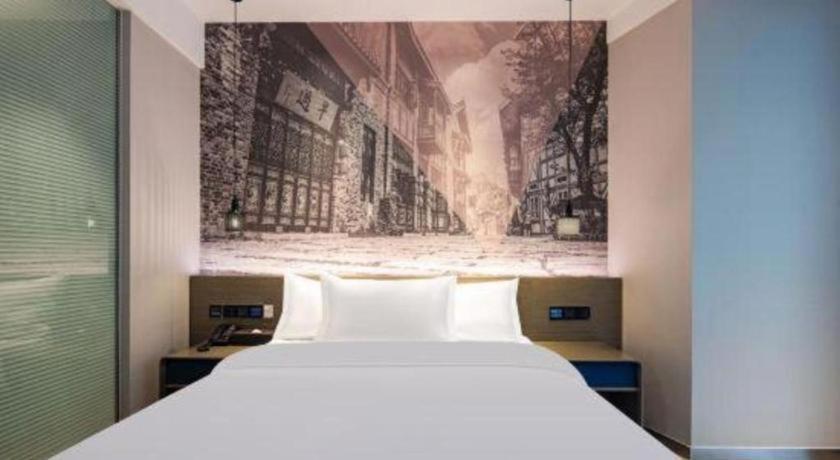 Ibis Styles Wuhan Optics Valley Square Hotel Exterior foto