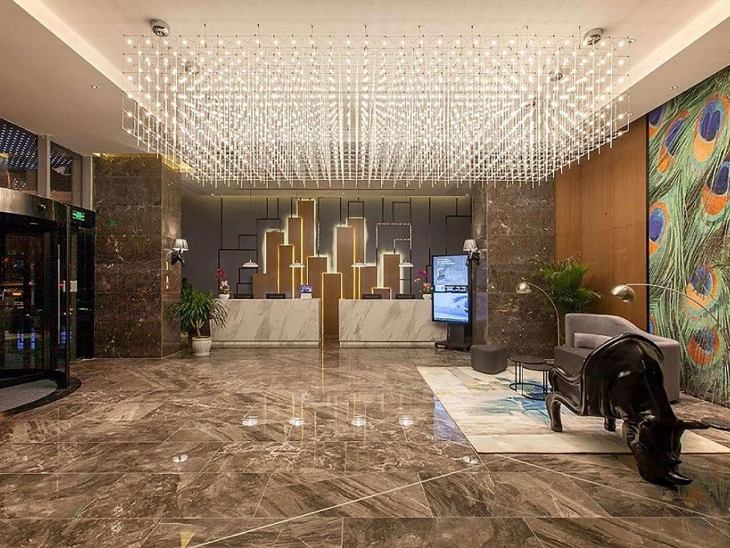 Ibis Styles Wuhan Optics Valley Square Hotel Exterior foto